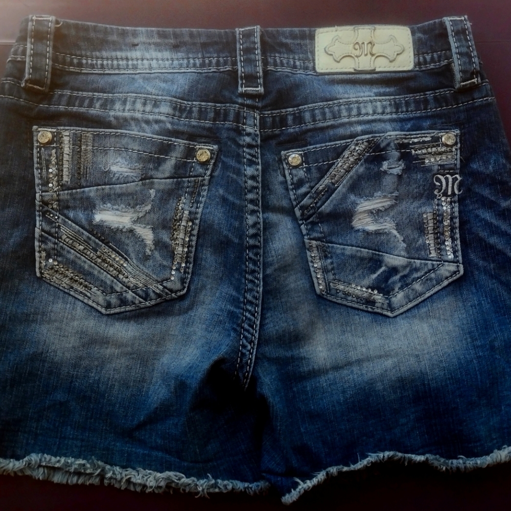 MISS ME shorts sz29
